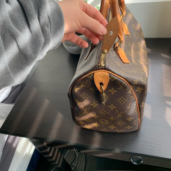 Authentic Louis Vuitton Speedy 25 w/ lock & key - Picture 4 of 8